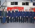 Bild: Feuerwehr Pleußen/exb
Neuwahlen standen bei der Feuerwehr Pleußen an. Im Bild das Führungsteam um Kommandant Wolfgang Haberkorn (rechts) und Vorsitzenden Markus Fischer (Sechster von rechts) zusammen mit Bürgermeister Stefan Grillmeier (Zweiter von links).