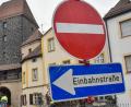 Bild: Stephan Huber
Die Ziegelgasse beim Ziegeltor in Amberg ist voraussichtlich bis Donnerstag, 1. Februar 2024, 14 Uhr, vollständig gesperrt. Der große Kran (links im Bild) wurde abgebaut und durch einen kleineren ersetzt.