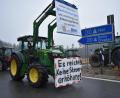 Bild: lue
Auch im Landkreis Tirschenreuth blockierten Traktoren die Autobahnauffahrten.