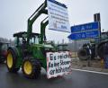 Bild: lue
Gegen Steuererhöhungen und für eine Perspektive in der Landwirtschaft protestierten Bauern am Mittwoch auch entlang der Autobahnauffahrten im Landkreis Tirschenreuth.