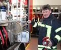 Bild: kro
Konrad Kolb, hier am Tragkraftspritzenfahrzeug der Feuerwehr Pfaffenreuth, tritt nach 30 Jahren als Kommandant nicht mehr an.