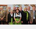 Bild: gf
Ehrungen für langjährige und verdiente Mitglieder der Schützengesellschaft Freischütz Karmensölden (von links): Schießleiter Hans Meier, Oberschützenmeister Stephan Brem, Inge Häusler, Rudolf Drexler, Silvia Engel, Stefan Neubauer, Renate Drexler, Rudolf Möschl und Hermann Mertel.
