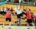Archivbild: Hubert Ziegler
Der HC Sulzbach (im Bild Milan Stancic, weißes Trikot) gastiert am Sonntag beim SV Buckenhofen.