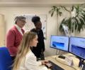 Bild: Maren Schönhofen
Astrid Groß-Prell, Franziska Marchner und Ragbah Amadou-Bah (von links) vom Kunden- und Produktmanagement von M-Tours stehen Reisenden bei Fragen gerne zur Verfügung.