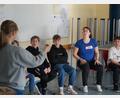 Bild: Florian Dendorfer/exb
Die Sechstklässler der Gregor-von-Scherr-Realschule in Neunburg vorm Wald haben Besuch von Iseult Ruitton-Allinieu des "FranceMobil" bekommen.