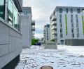 Bild: Gabriele Schönberger
Im Quartier „Neue Naabwiesen“ sind zwischen Dr.-Pfleger-Straße und Leibnizstraße in Weiden mehr als 100 moderne Wohn- und Geschäftseinheiten entstanden.