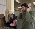 Bild: Schönhofen
Juliane und Fabian Lang testen die Produkte von "Drassn" an sich selbst.
