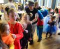 Bild: Kunz
Wo normalerweise Studenten büffeln, zog am Wochenende eine Polonaise entlang: Lustig und laut ging's zu beim Kinderfasching der DJK-Gruppe "Dance Unlimited" in der OTH.