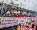 Bild: FG Knappnesia
Mit einem riesigen Auflieger beteiligte sich die FG Knappnesia am vergangenen Sonntag beim Ostbayerischen Faschingszug in Regensburg.