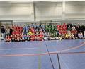 Bild: khg
Die Teams der Hallenfußball-Landkreismeisterschaft der Mädchen der fünften bis neunten Klassen.