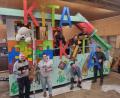 Bild: Alexander Hübner/exb
Weit fortgeschritten sind die Vorbereitungen Wagenbau auf den Münchenreuther Faschingszug am Faschingsdienstag, 13. Februar. Hier ein Team des Schlüsselclubs mit dem diesjährigen "Kinderwagen".