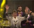 Bild: Thomas Zocher/exb
Uta Setzer, hier bei der Ordensverleihung anlässlich des Jubiläumsballs im Januar, gehört von Anfang an zu den Säulen der Stullner Faschingsgesellschaft. Mit 85 ist sie "Prinz Karneval" noch immer treu und hat die Chronik im Blick.
