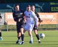 Bild: dme
Lukas Dotzler (weißes Trikot) zuletzt beim Testspiel gegen die DJK Gebenbach. Der Amberger ist bei der DJK Vilzing bestens aufgenommen worden.