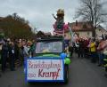 Archivbild: jr
"Bezirkstagskampf, soua Krampf", hieß es beim Münchenreuther Faschingszug 2023 zu den Querelen in der Kreis-CSU. Dargestellt wurde, wie am Stuhl vom Bezirksrat Toni Dutz gesägt wurde. Auch 2024 wird der Schlüsselclub mit einigen politischen Themen auftrumpfen.