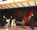 Bild: Scherr/exb
Passend zum Bluestitel „American Images“ tritt die Gruppe Chambrass beim Faschingskonzert der Musikschule im Blues-Brother-Stil auf.