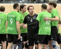 Archivbild: Hubert Ziegler
Spielertrainer Florian Birner (Mitte) spricht beim 3:2-Sieg gegen die VGF Marktredwitz mit seinen Spielern. Am Wochenende verloren die Volleyballer des VC DJK Amberg in München mit 1:3.