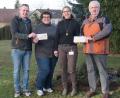 Bild:  Klinikum/Dietl/exb
Spendenübergabe in Amberg (von links): Andreas Solter, Zweiter Vorsitzender TSG Mantel/Weiherhammer; Karin Borchers und Christine Heimburger vom Kinderpalliativteam und Herbert Putzer, Vorsitzender Kinderkrebshilfe.