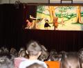 Bild: gru
Der Rabe Socke und seine Freunde begeistern das junge Theaterpublikum in der Schulturnhalle in Edelsfeld.