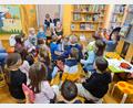 Bild: Gemeindebücherei Kulmain/exb
26 Kinder kamen zur Vorlesestunde mit Sabine Bayerl in die Bücherei Kulmain.
