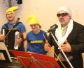 Bild: pi
"Karl Lagerfeld" zieht beim Rosenmontagsball der Siedler in Waldkirch vom Leder.
