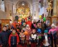Bild: Regina Siller/exb
Zum Gottesdienst am Faschingssonntag in der Pfarrei Leonberg kamen die Kinder kostümiert; außerdem flogen Luftballons durch die Kirche.