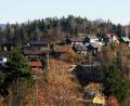 Bild: Gemeinde Flossenbürg/exb
Vor Beginn der Sanierungsarbeiten am Plattenberg hat die Gemeinde eine Beweissicherung in Auftrag gegeben. Damit soll sichergestellt werden, dass eventuelle Schäden an Häusern durch die Sanierung erkannt werden.