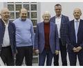 Bild: Michael C. Geiss/exb
Der bei der Jahreshauptversammlung neu gewählte Vorstand der Conrad-Sportförderung (von links): Rudolf Stepper, Hermann Schlosser, Klaus Conrad, Bürgermeister Hermann Falk und Günter Simmerl.