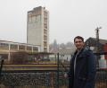 Bild: bl
Architekt André Ries sieht Potenzial in diesem fast vergessen Turm, der aus seiner Sicht einen markanten Gegenpol zur Nabburger Altstadt bilden könnte - falls er nicht abgerissen wird. Das Bauwerk hat ihn nicht mehr losgelassen, seit er vor drei Jahren seine Masterarbeit über das Thema abgeschlossen hat.