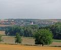 Archivbild: tr
Vom ehemaligen Hochbehälter bei Ottengrün aus bietet sich bei schönem Wetter eine herrliche Panoramaaussicht auf Bad Neualbenreuth. 2023 verzeichnete die Marktgemeinde erstmals seit mehreren Jahren wieder mehr als 100.000 Gästeübernachtungen.