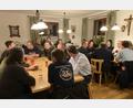 Bild: Josef Glas
Zur Dienst- und Generalversammlung der FFW Kleinschwand nehmen zahlreiche Mitglieder Platz.