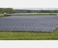 Symbolbild: Petra Hartl
Das Erzeugen von Energie durch Freiflächen-Photovoltaik ist für Landwirte lukrativer als das Erzeugen von Lebensmitteln.