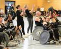 Bild: ham
Thorsten Altmann (vorne rechts) und sein Teamkollegen lassen sich vom Publikum in der Schwarzenfelder Sportparkhalle feiern.