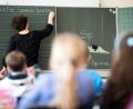 Bild: Sebastian Gollnow
Laut PISA-Studie nimmt die Lesekompetenz der Grundschüler weiter ab. Nun will das Kultusministerium mit einer zusätzlichen Deutschstunde pro Woche das Problem angehen.