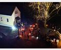 Bild: Jürgen Dolles/exb
An eine Fackelwanderung zur Gommelbergkapelle schlossen sich eine Andacht und ein Beisammensein mit Speis und Trank an,