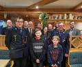 Bild: Franziska Weiß/exb
Ehrungen, Beförderungen und Neuaufnahmen gab es bei der Feuerwehr Hardeck. Im Bild (von links) Kommandant Markus Schwartling, Josef Schwartling, Sebastian Summerer, Bürgermeister Klaus Meyer, Felix Schwartling, Christian Schnurer, Brigitte Hegen, Ferdinand Planner, Elias Schnurer, Franziska Weiß, Andreas Korndörfer und Uwe Unglaub.