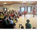 Bild: war
Volles Haus beim Kinderfasching unter Regie der Kirwaleit, wobei Lukas und Thomas im Clown-Outfit für gute Laune und Kurzweile sorgen.