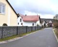 Bild: no
Die Wiesenstraße in Illschwang soll in den nächsten Jahren einen Regenwasserkanal bekommen.