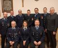 Bild: Klaus Grötsch/exb
Das neue Vorstandsteam der Feuerwehr Münchenreuth zusammen mit den Vertrauensleuten und Zweitem Bürgermeister Markus Scharnagl (rechts).