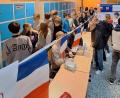 Bild: Fröhlich/exb
Am „Deutsch-Französischen Tag“ bieten Schüler der neunten Klassen des JAS-Gymnasiums Nabburg in beiden Pausen „Spécialités“ an.