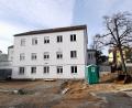 Bild: Portner
Eigentümer des Leerstands in der Bezirksamtsstraße 7 in Oberviechtach ist der Freistaat Bayern. Nach Sanierung kann die Regierung der Oberpfalz hier ab Ende 2024 bis zu 15 Geflüchtete unterbringen.