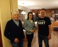 Bild: Reinhard Schwarz/exb
MdB Martina Englhardt-Kopf besucht die CSU in Pamsendorf, hier im Bild mit Vorsitzendem Matthias Zenger (links) und Stellvertreter Wolfgang Zirwick (rechts).