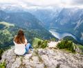 Symbolbild: Benjamin Nolte/dpa
Oft zieht es Reisende dorthin, wo sie schon mal waren. Und wer würde nicht immer wieder zu dieser Aussicht auf den Königssee und die Berchtesgadener Alpen zurückwollen?
