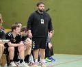 Archivbild: Hubert Ziegler
Christof Heiduk (stehend), Trainer der HG Amberg, sieht sein Team in Erlangen in der Außenseiterrolle.