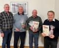 Bild: Reinhard Heldmann/exb
Der Vorsitzende der Krippenfreunde Reinhard Heldmann (von links) mit den Geehrten Karl-Heinz Eckert, Adolf Birner und Günter Schaller.