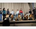 Bild: Herman Daubenmerkl, RTO/exb
Die Theatergruppe der Kemnather Realschule begeisterte bei der Premiere "Einfach nur Paul" das Publikum.