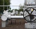 Symbolbild: Lars Penning/dpa
Ein Blick auf ein oberirdisches Leitungsnetz, durch das zukünftig anstelle von Gas Wasserstoff fließen soll.