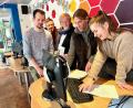 Bild: Gabi Schönberger
Sie sprudeln vor Ideen zu Projekten und Veranstaltungen und haben auch Spaß dabei: Paul Zitzmann (von links), Benjamin Kahnes, Veit Wagner, Nico Erhardt und Johanna Grillenbeck von "Weiden ist bunt".