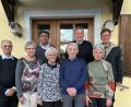 Bild: bk
Den Geehrten gratulieren Präses Varghese Puthenchira und Vikar Prince Kalarimuryil (von links) und Teamsprecher Martin Eheim (rechts)