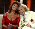 Bild: Michael Urban/ddp/POOL/dpa
Sophia Loren mit Showmaster Thomas Gottschalk in der Fernsehshow "Wetten, dass..?" 2004.