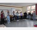 Bild: wrm
Interessierte erhielten Einblicke in die verschiedenen Ausbildungsberufe: Einblicke in das Fach Musik und Bewegung. Schülerinnen und Schüler der 11. Klassen luden alle zum Mitmachen ein.